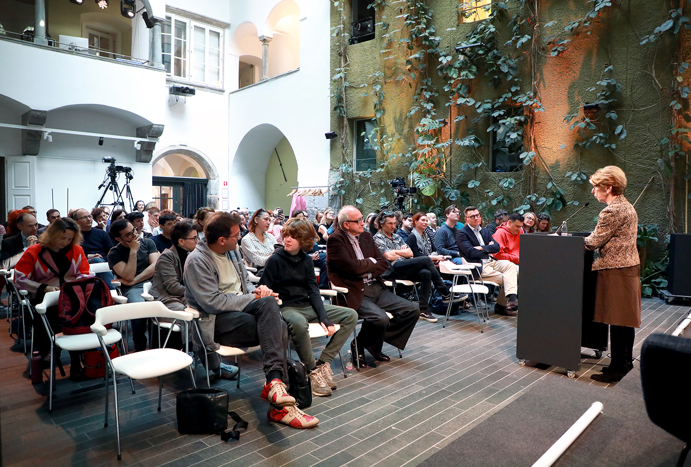 Проф. Мария Тодорова стана почетен член на Научно-изследователския център на Словенската академия на науките